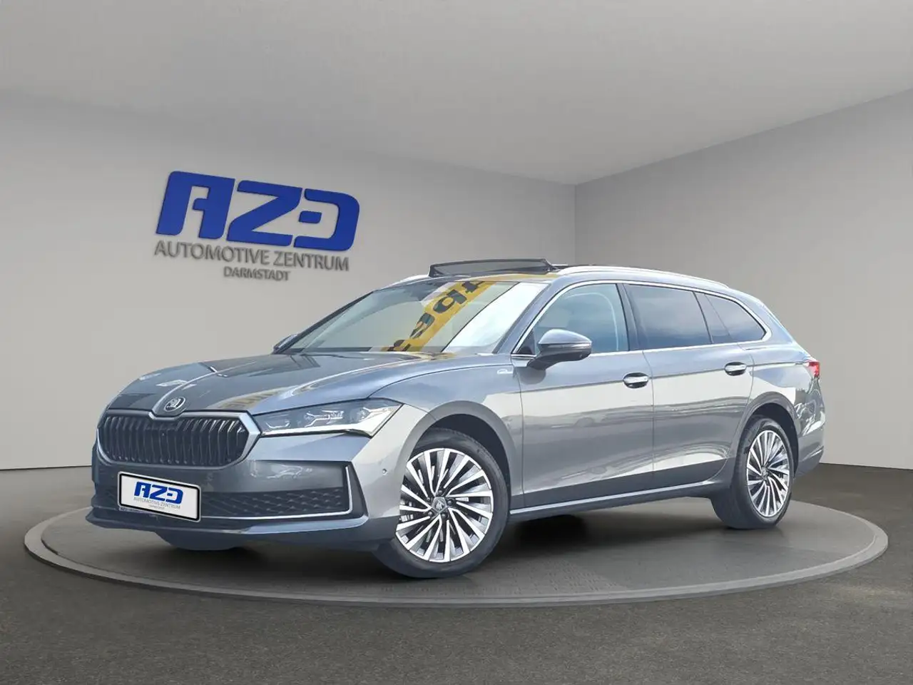 Skoda Superb L&K TDI 4x4 STNDHZ PANO H-UP CANTON 360° — photo 1 of 29