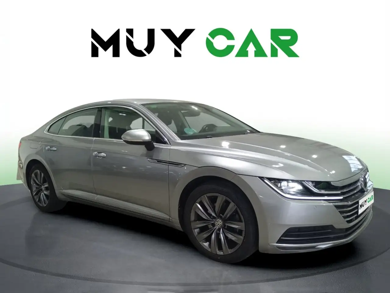 Volkswagen Arteon 2.0TDI DSG7 110kW — photo 1 of 20