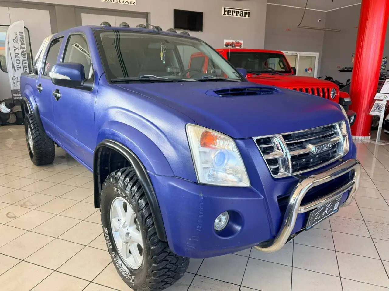 Isuzu D-Max D-Max I Re 3.0 td crew L 4x4 — photo 1 of 14