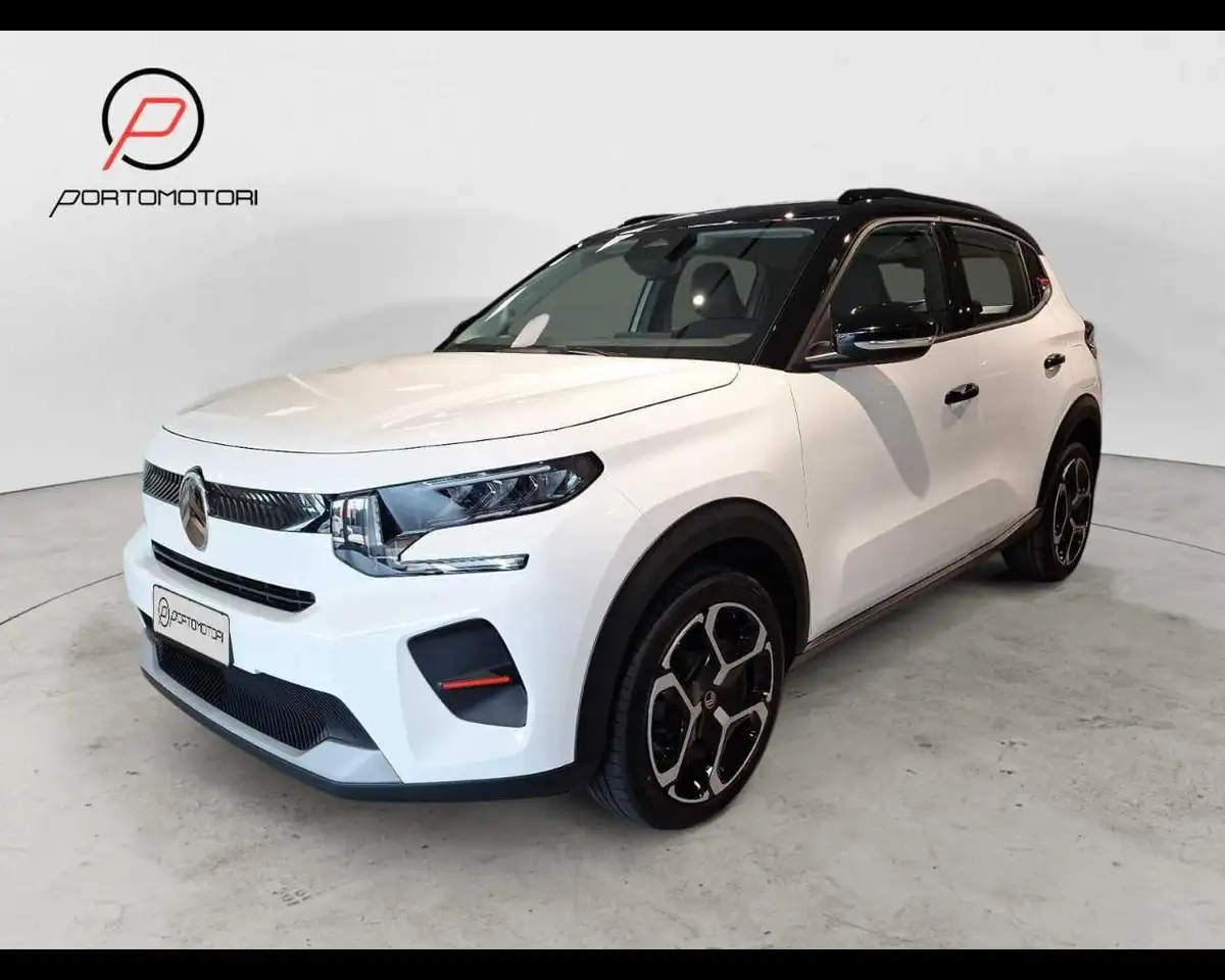Citroen C3 1.2 Hybrid Plus — photo 1 of 18