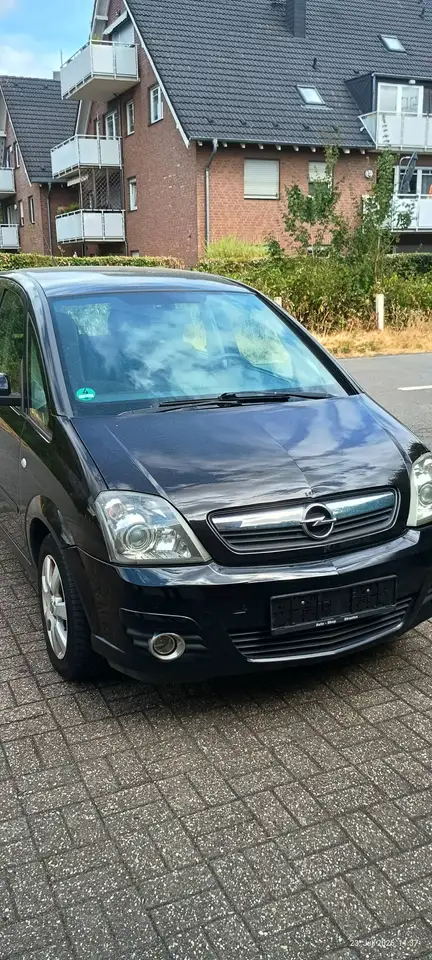 Opel Meriva Meriva 1.6 16V Innovation 110 Jahre — photo 1 of 19