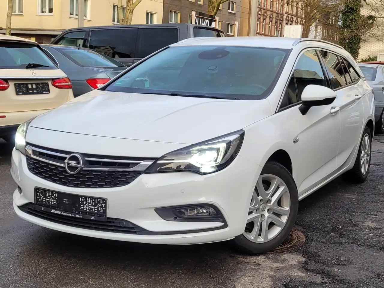 Opel Astra 1.6 CDTI Innovation*Leder*LED*Navi*Kamera*Abstand — photo 1 of 40