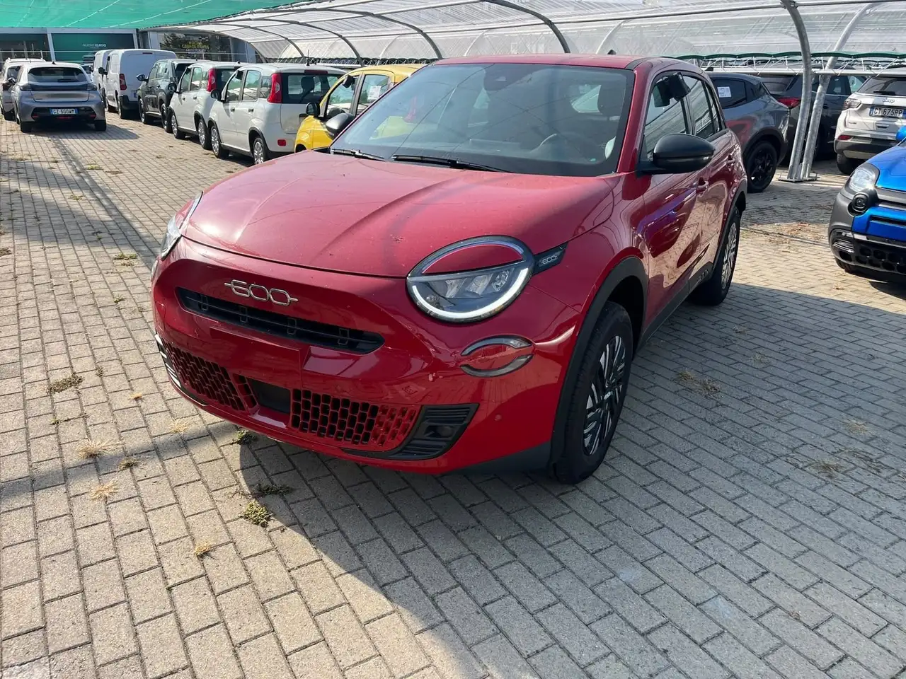 Fiat 600 1.2 Hybrid 110cv La Prima — photo 1 of 15
