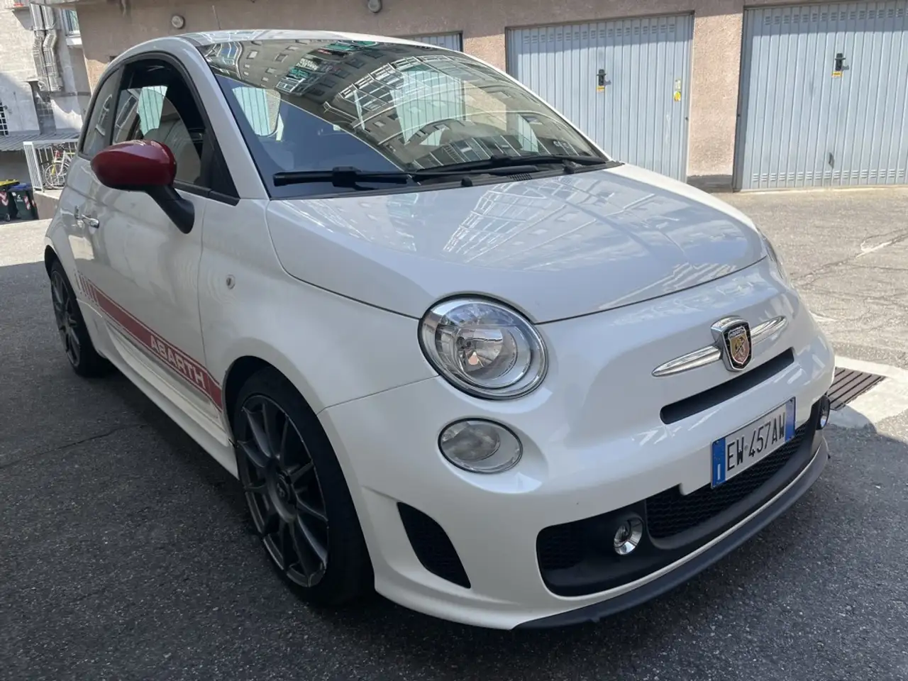 Abarth 500 500/595 1.4 16v t. t-jet Custom 135cv E6 — photo 1 of 13