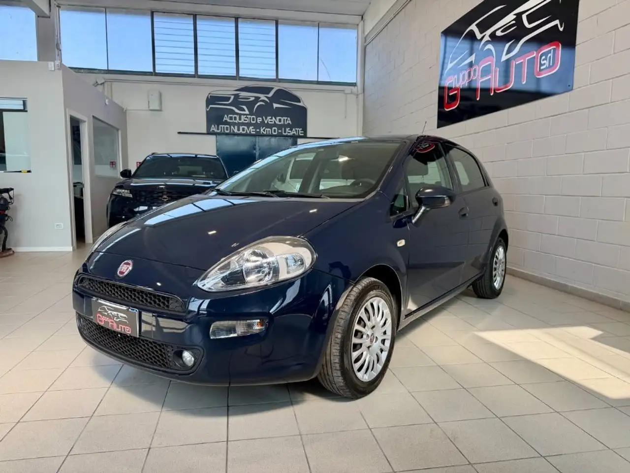 Fiat Punto 1.2 8V 5 porte Street — photo 1 of 15
