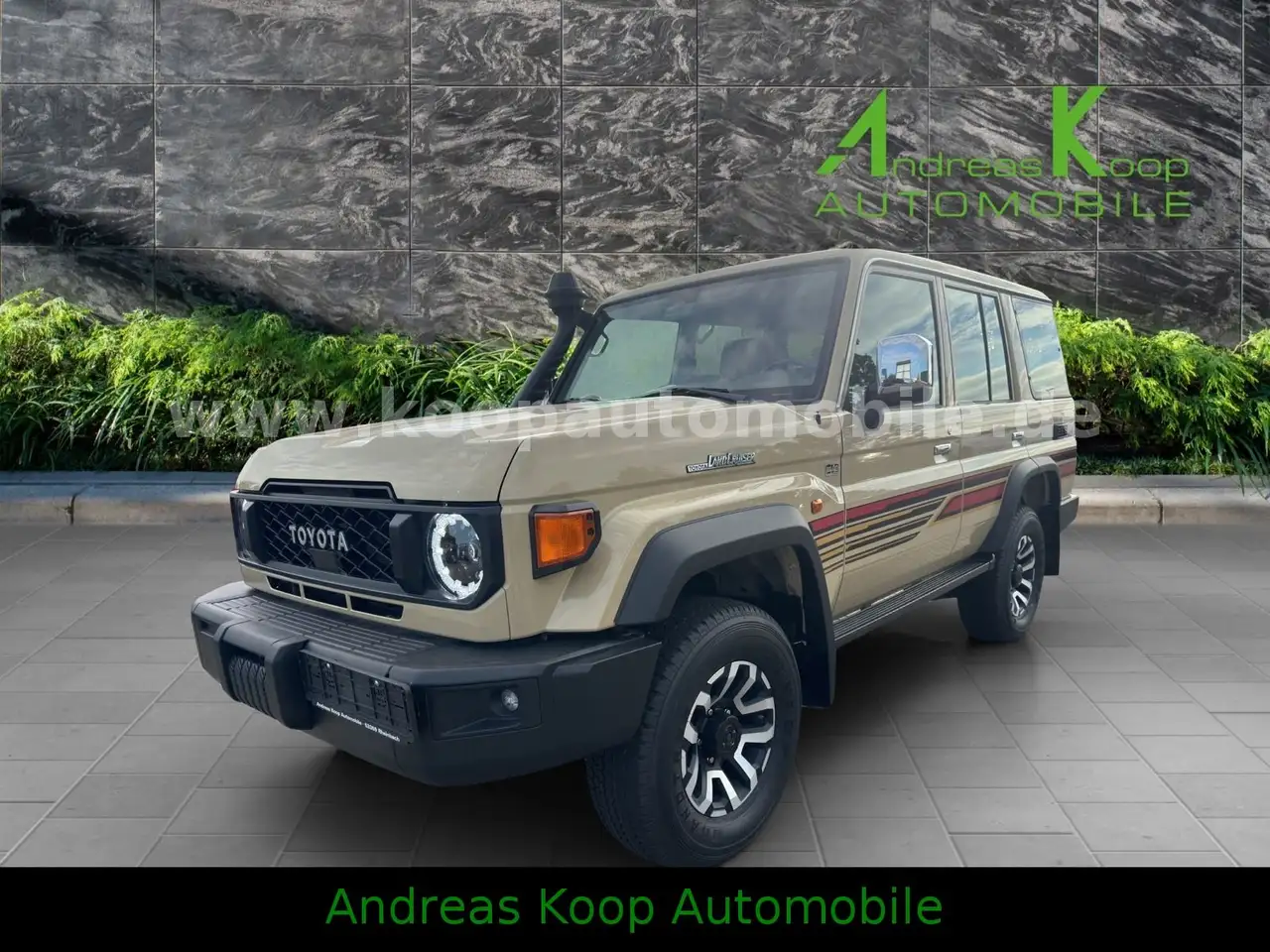 Toyota Land Cruiser GRJ 76 LX-Z Automat Leder LEDSOFORT — photo 1 of 24