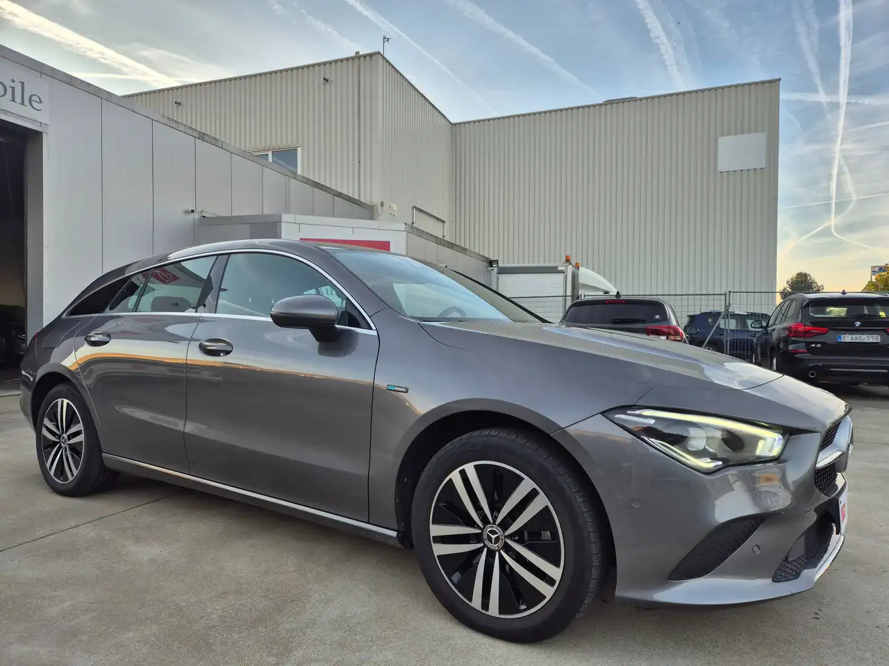 Mercedes-Benz CLA 250 e PHEV // HYBRID // 71.043 KM !! — photo 1 of 15