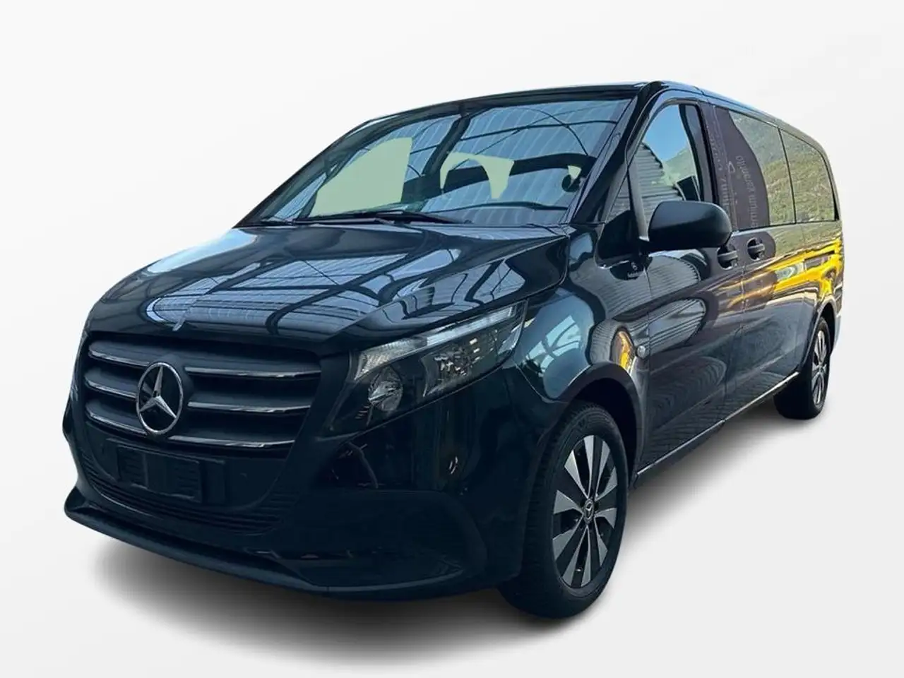 Mercedes-Benz Vito tourer 116 cdi extralong Pro 9G-tronic — photo 1 of 15