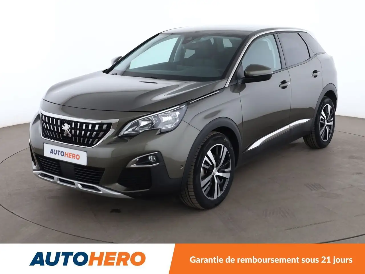 Peugeot 3008 1.2 PureTech Allure EAT8 — photo 1 of 40