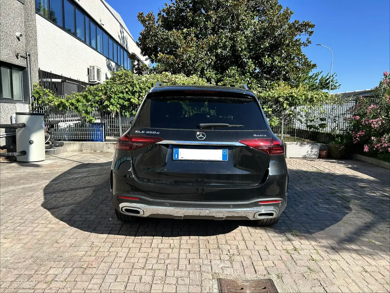 Mercedes-Benz GLE 300 d mhev Premium Plus 4matic auto — photo 1 of 8