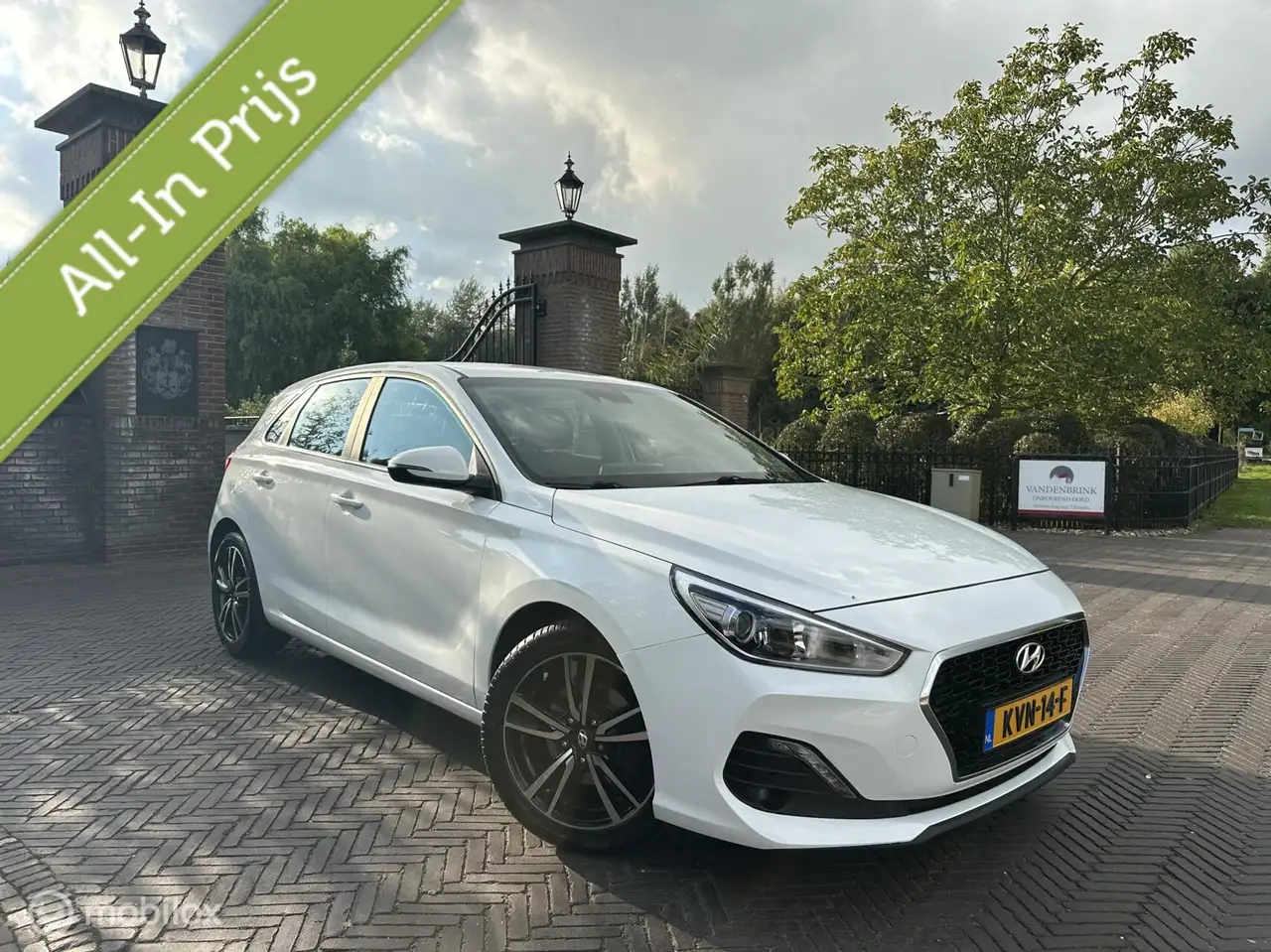 Hyundai i30 1.0 T-GDI i-Motion Navi Cruise LED Garantie✅ — photo 1 of 11