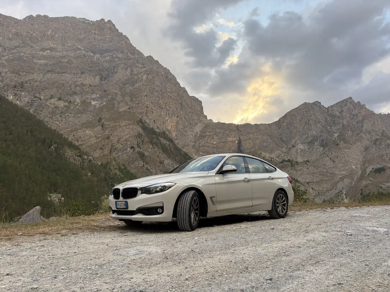 BMW 318 318d Gran Turismo Business auto — photo 1 of 10