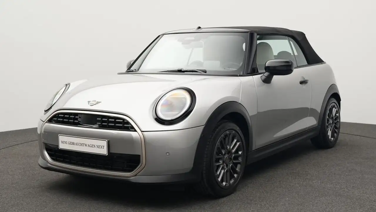 MINI Cooper C Cabrio Favoured Trim — photo 1 of 15