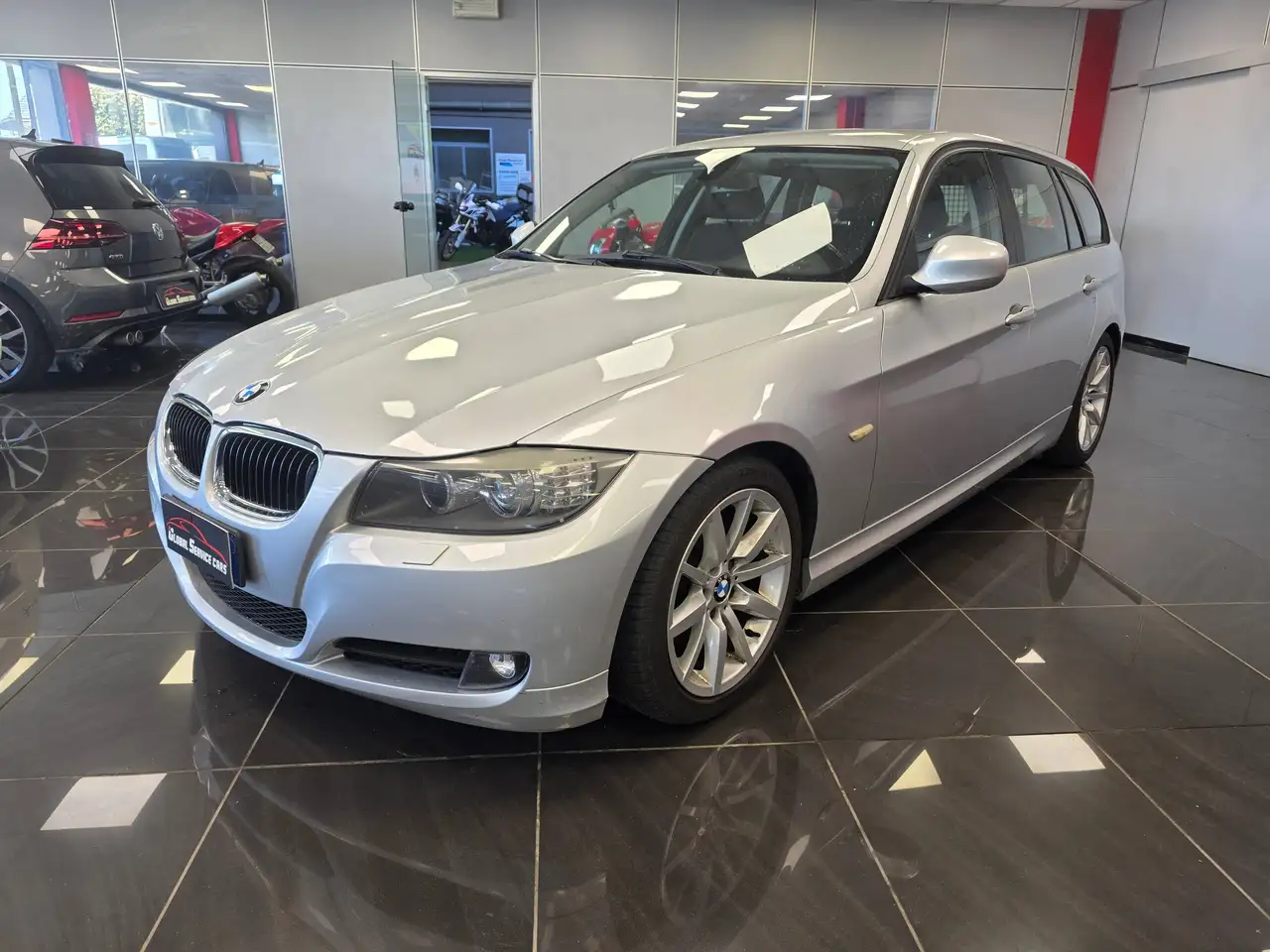 BMW 318 Serie 3 E91 Touring 318d Touring 2.0 Eletta 143cv FL — photo 1 of 13