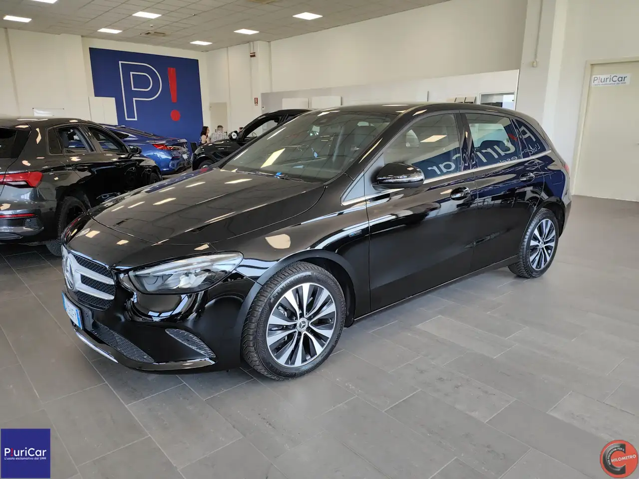 Mercedes-Benz B 250 250 e PHEV Sport Auto Pelle/Tessuto Camera FariLED — photo 1 of 15