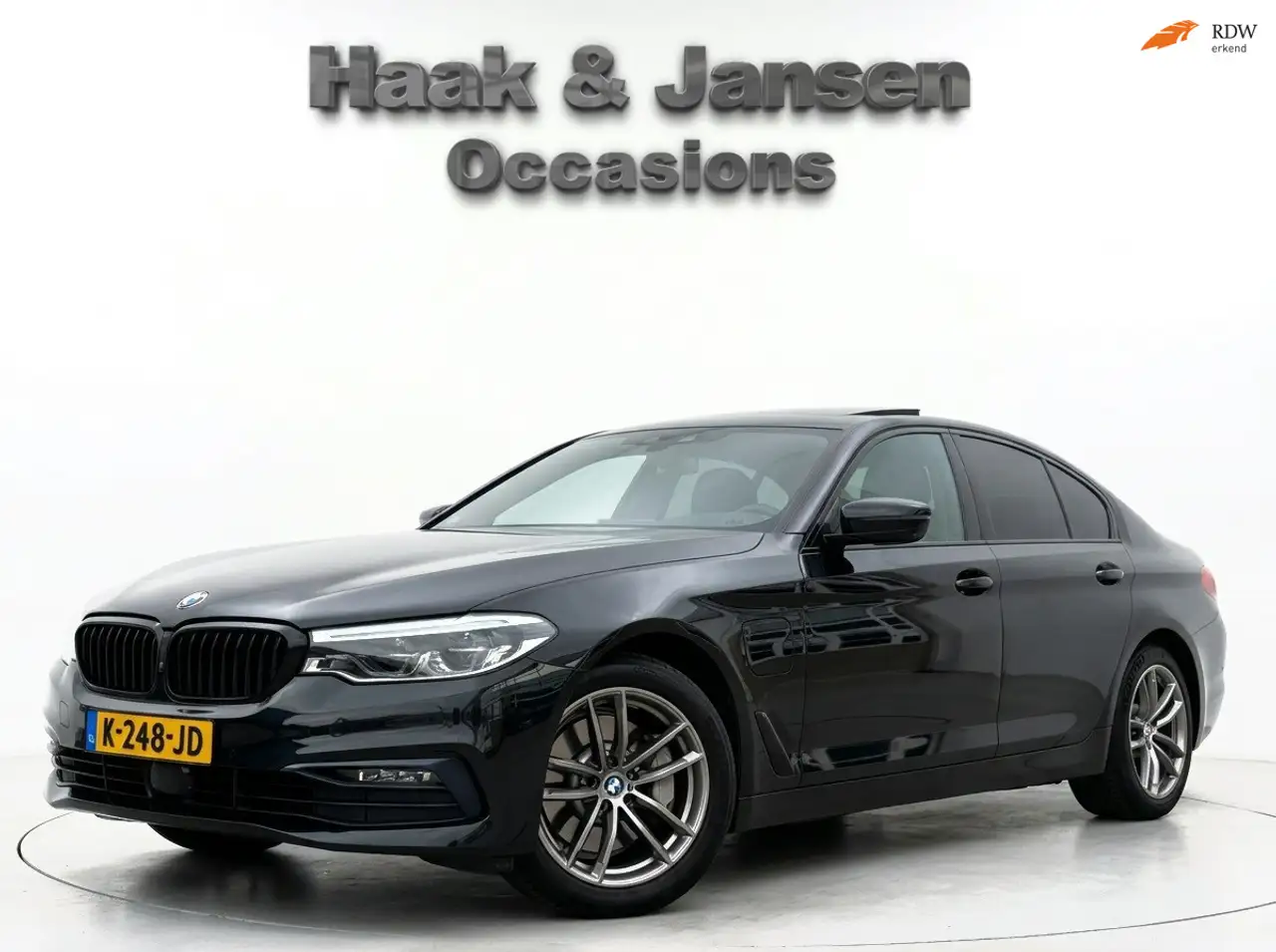BMW 530 5-serie 530e iPerformance High Executive - ACC - P — photo 1 of 35