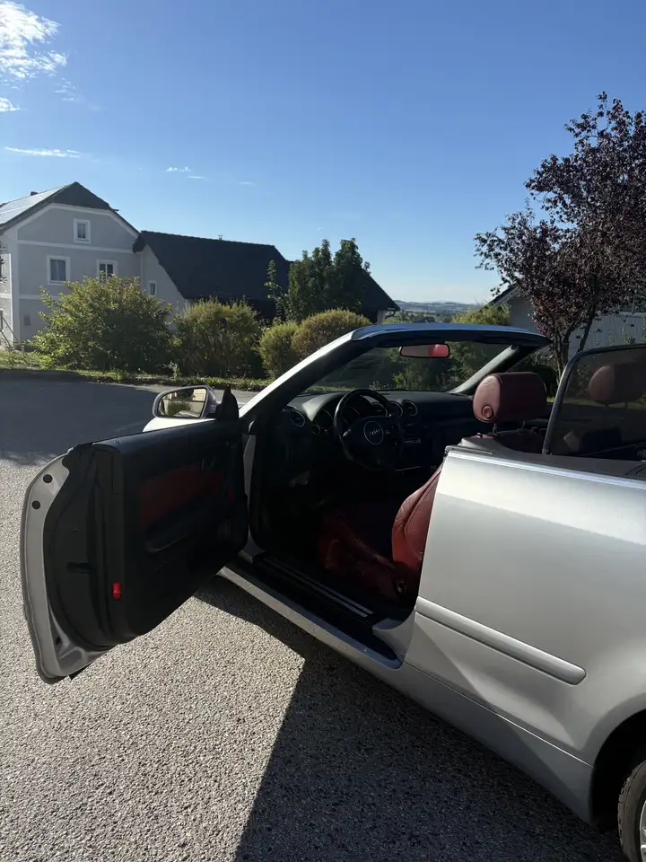Audi A4 Cabriolet 1,8 T — photo 1 of 20