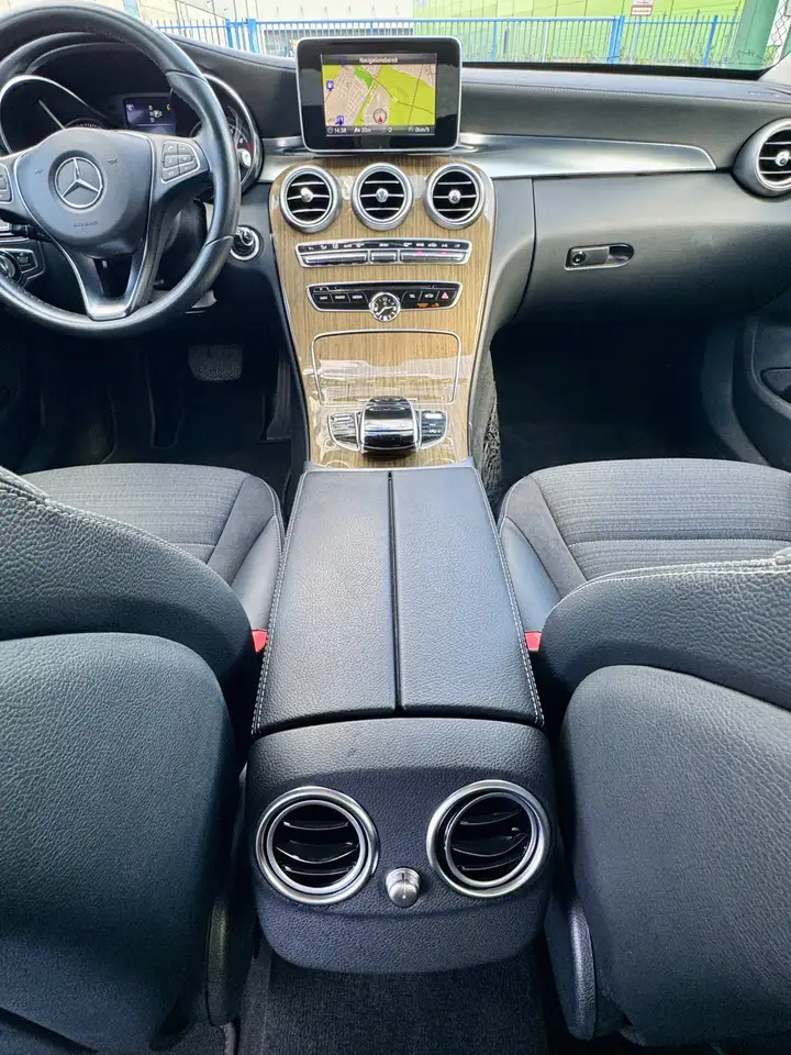 Mercedes-Benz C 200 C 200 CGI (205.042) Automatik, LED, NAVI, usw... Voll — photo 1 of 20