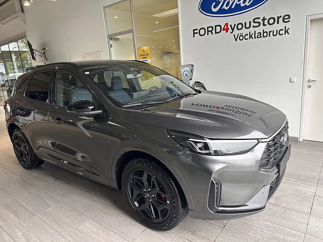 Ford Kuga 2,5 Duratec FHEV BlueCruise Edition Allrad Aut. — photo 1 of 18