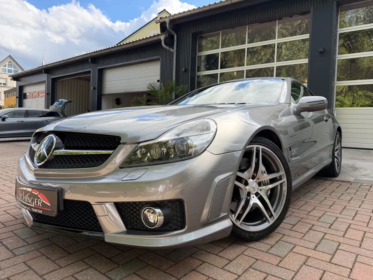Mercedes-Benz SL 63 AMG Org.54tkm Sammler Alcantara Sitzbelüft — photo 1 of 34