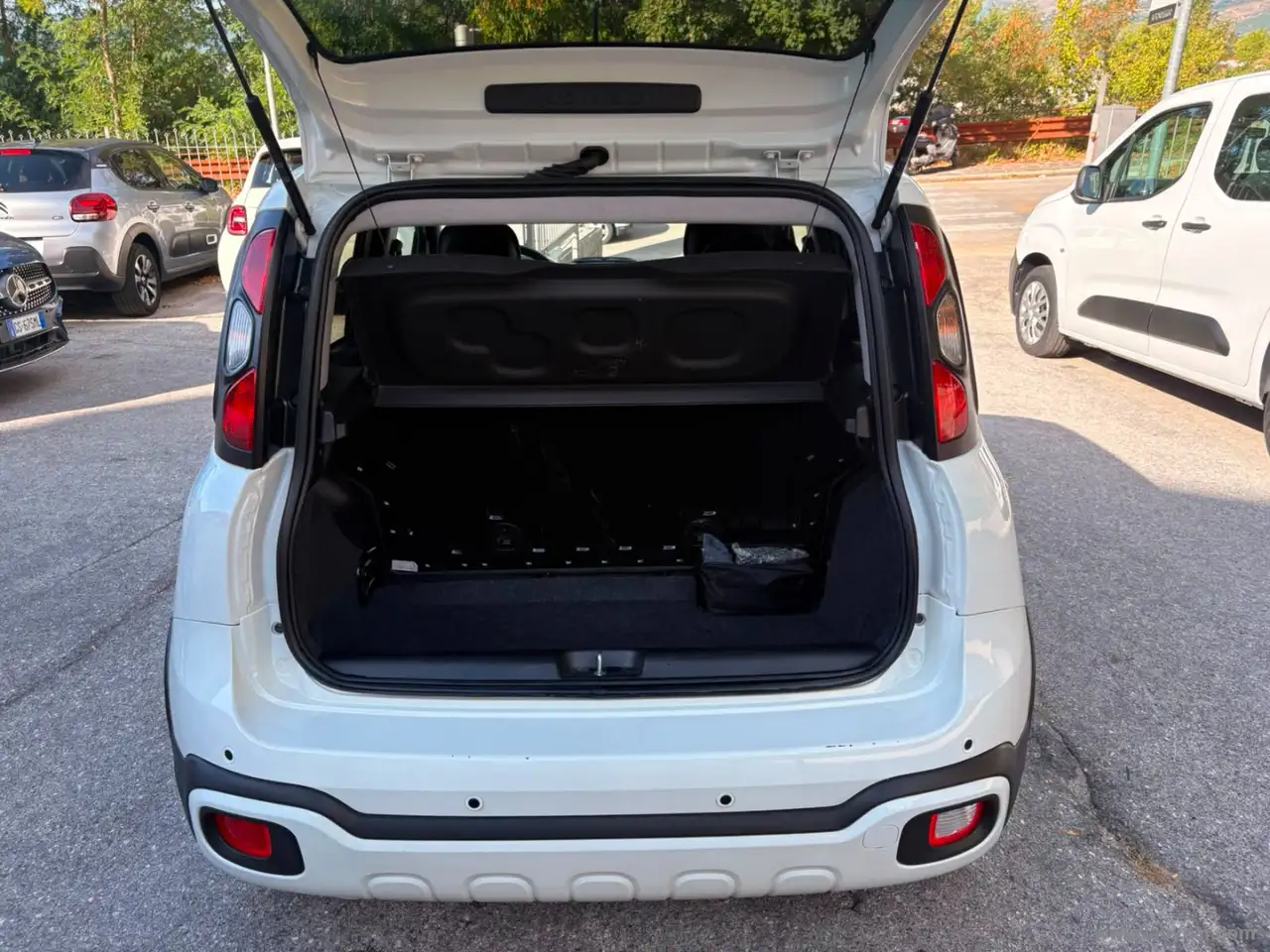 2025 Fiat Panda 1.0 FireFly S&S Hybrid Pandina, photograph 10