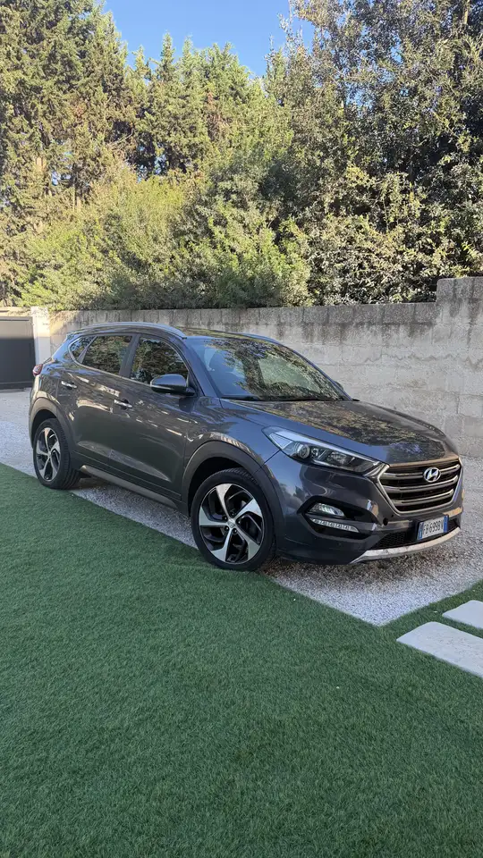 Hyundai TUCSON Hyundai Tucson 1.7 CRDi DCT 141 CV Automatica – So — photo 1 of 15