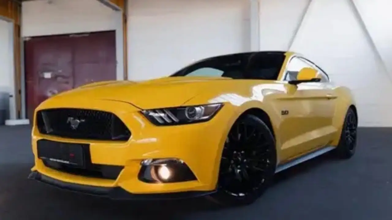 Ford Mustang FASTBACK V8 5.0 421 GT — photo 1 of 18