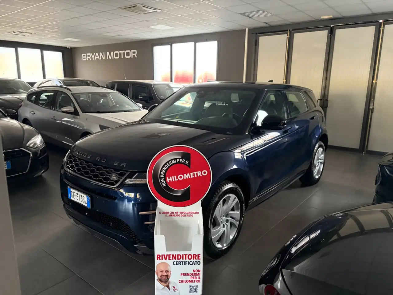 Land Rover Range Rover Evoque Range Rover Evoque 2.0D I4 163 CV AWD Auto R-Dynam — photo 1 of 12