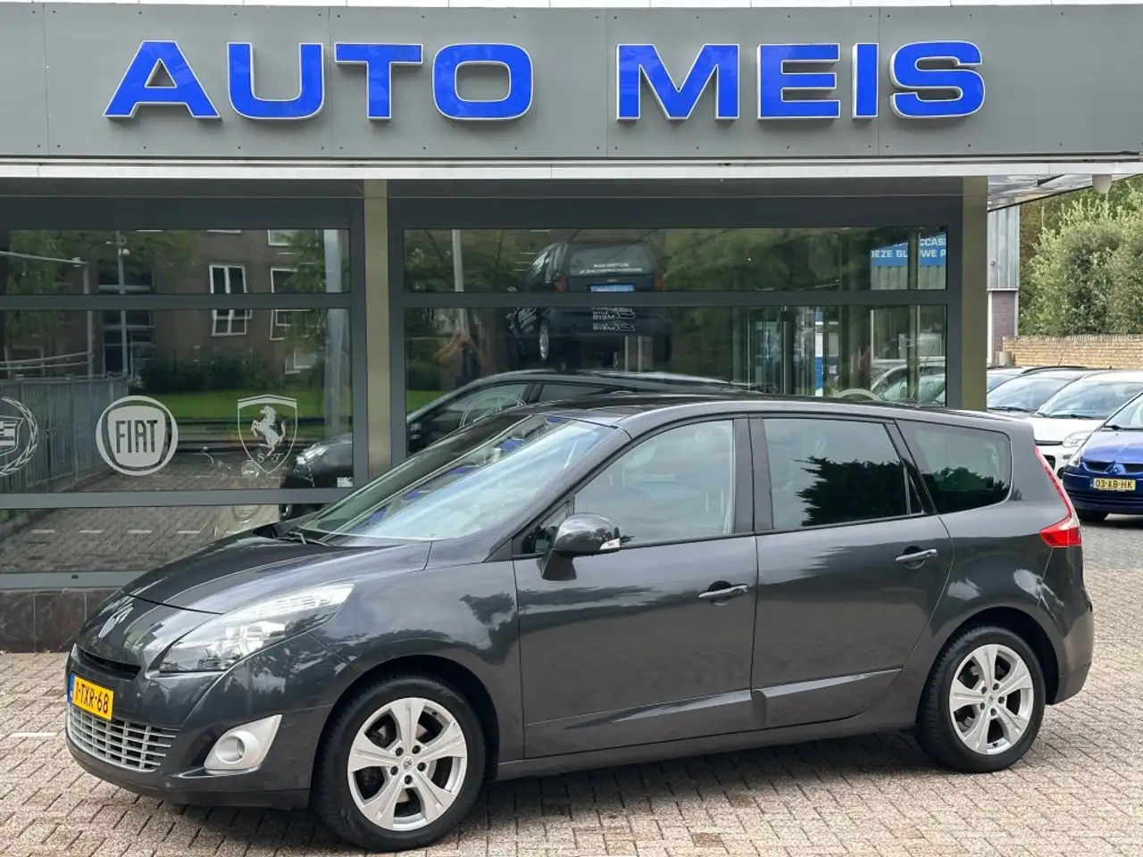 Renault Scenic 2.0 Expression 7 P. Automaat Navi panorama Cruis — photo 1 of 33