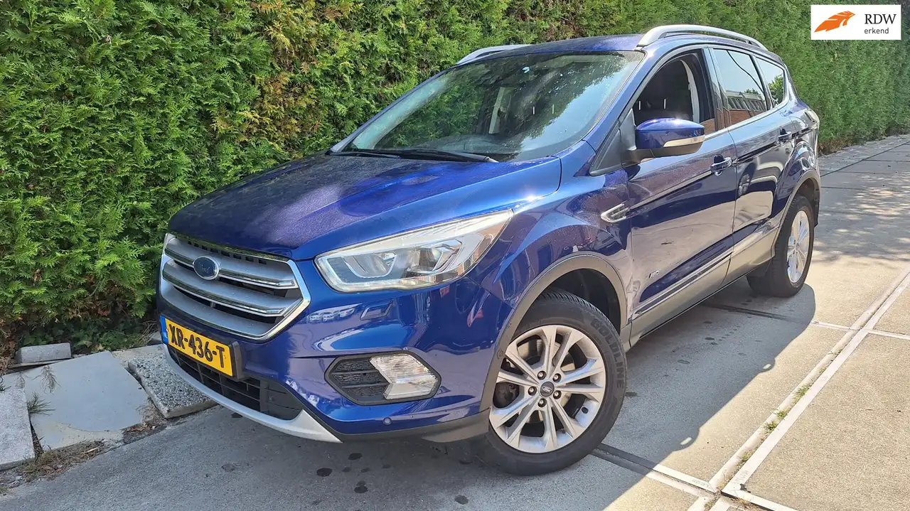 Ford Kuga 1.5 EcoBoost ST Line — photo 1 of 9