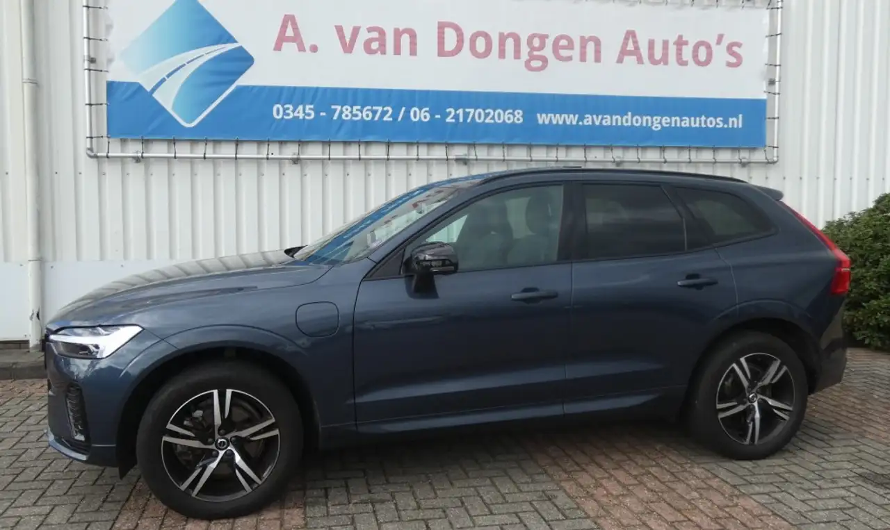 Volvo XC60 2.0 T6 AWD PLUS DARK LONG RANGE,Pano,Trhaak,ACC — photo 1 of 30