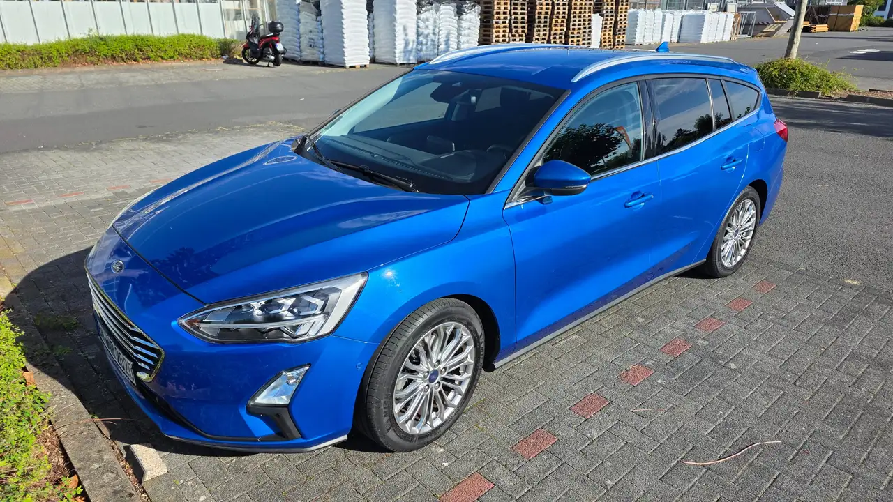Ford Focus Focus Turnier 1.0 EcoBoost Start-Stopp-System TITANIUM — photo 1 of 15