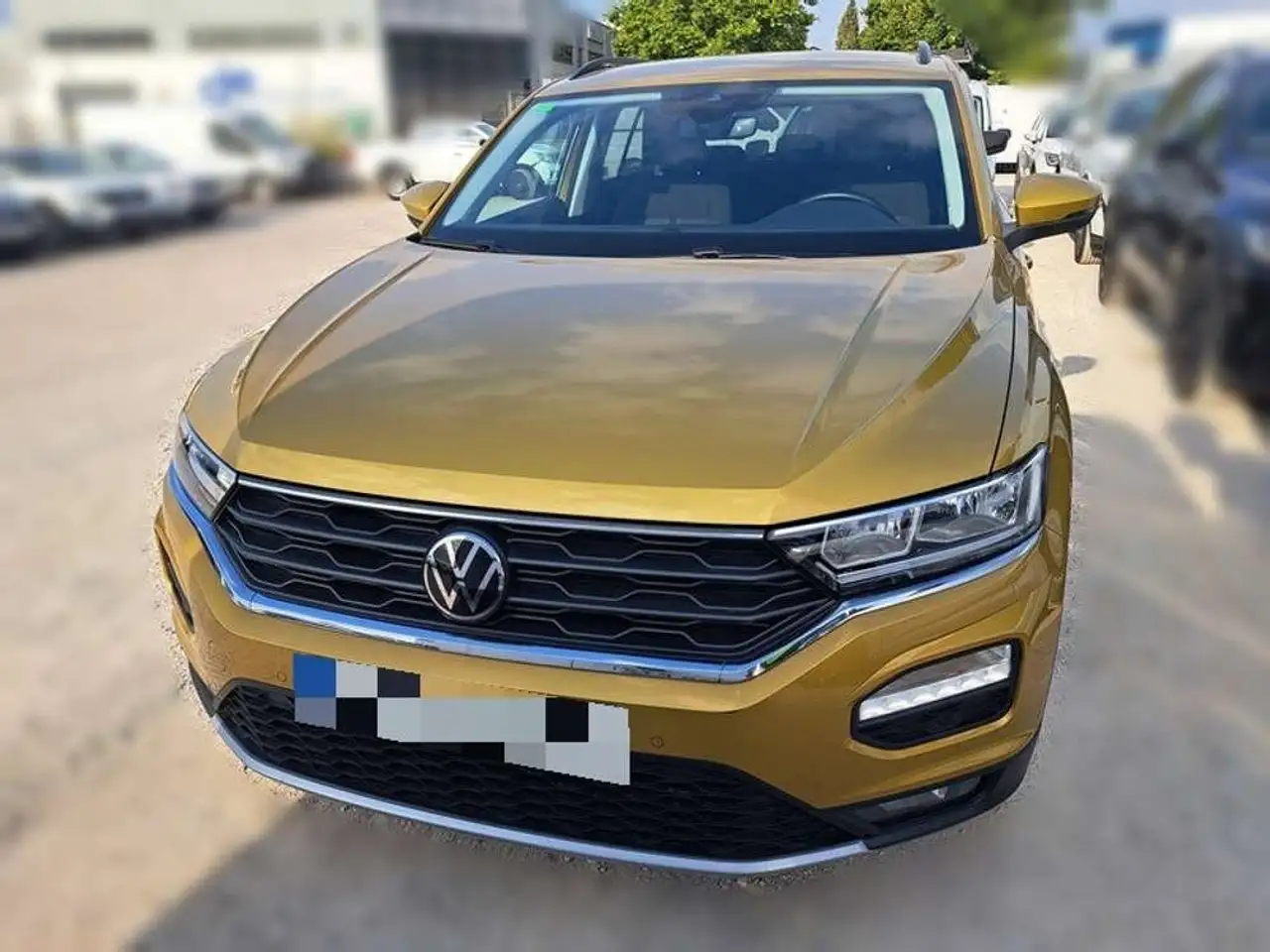 Volkswagen T-Roc 2.0TDI Advance DSG7 — photo 1 of 15