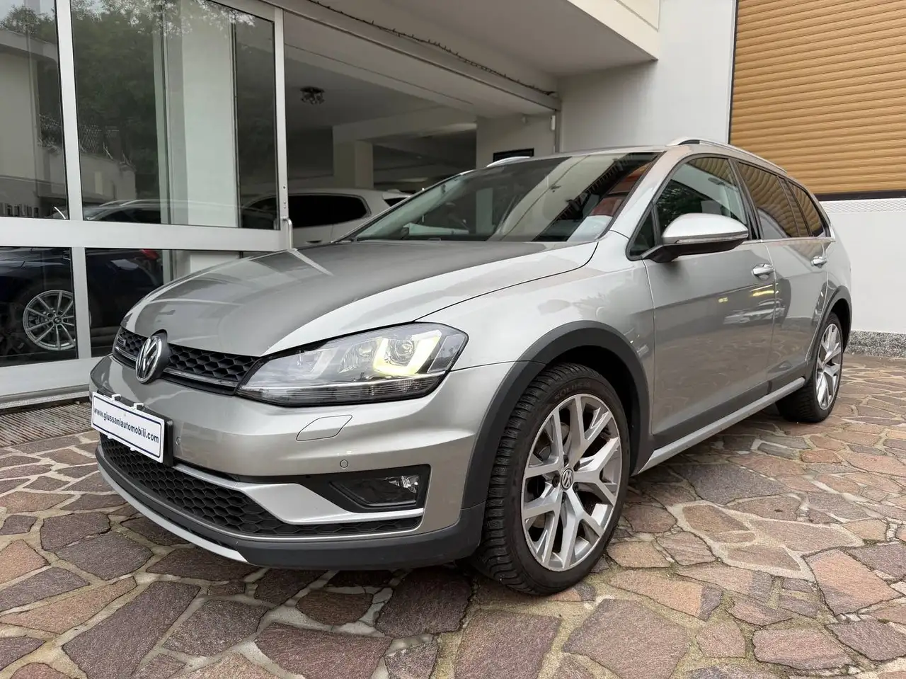 Volkswagen Golf Variant Alltrack 2.0 tdi 184cv dsg GANCIO TRAINO — photo 1 of 15