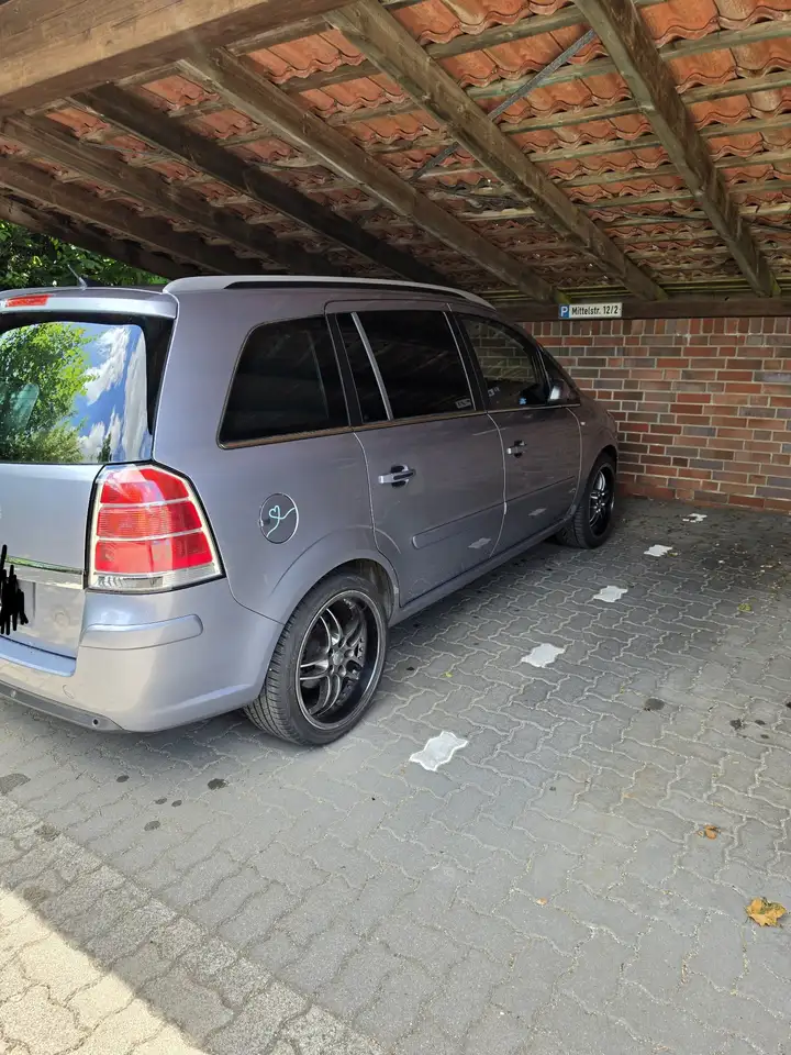 Opel Zafira 2.2 direct / TÜV 07/2027 — photo 1 of 20