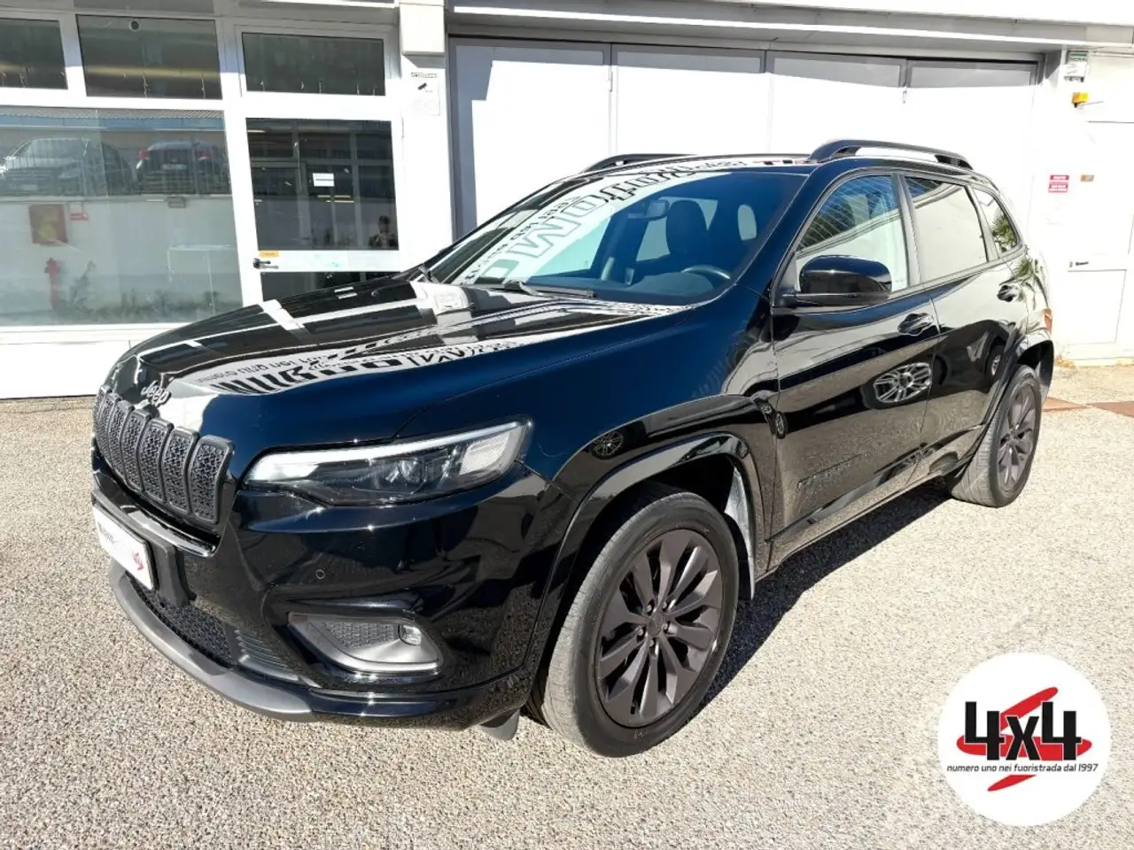 Jeep Cherokee 2.2 Mjt 4WD S Auto. — photo 1 of 15