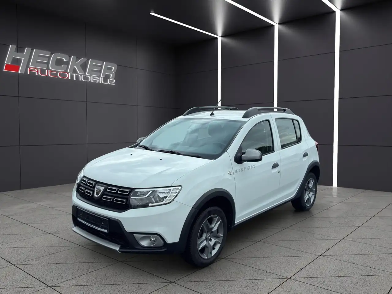 Dacia Sandero II 0.9 TCe 90 eco² Stepway Prestige — photo 1 of 15