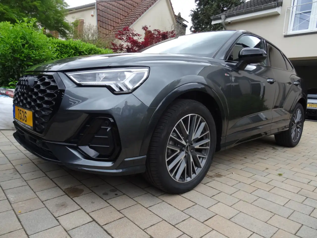 Audi Q3 Sportback S-Line 45 TFSI 245CV quattro S — photo 1 of 15