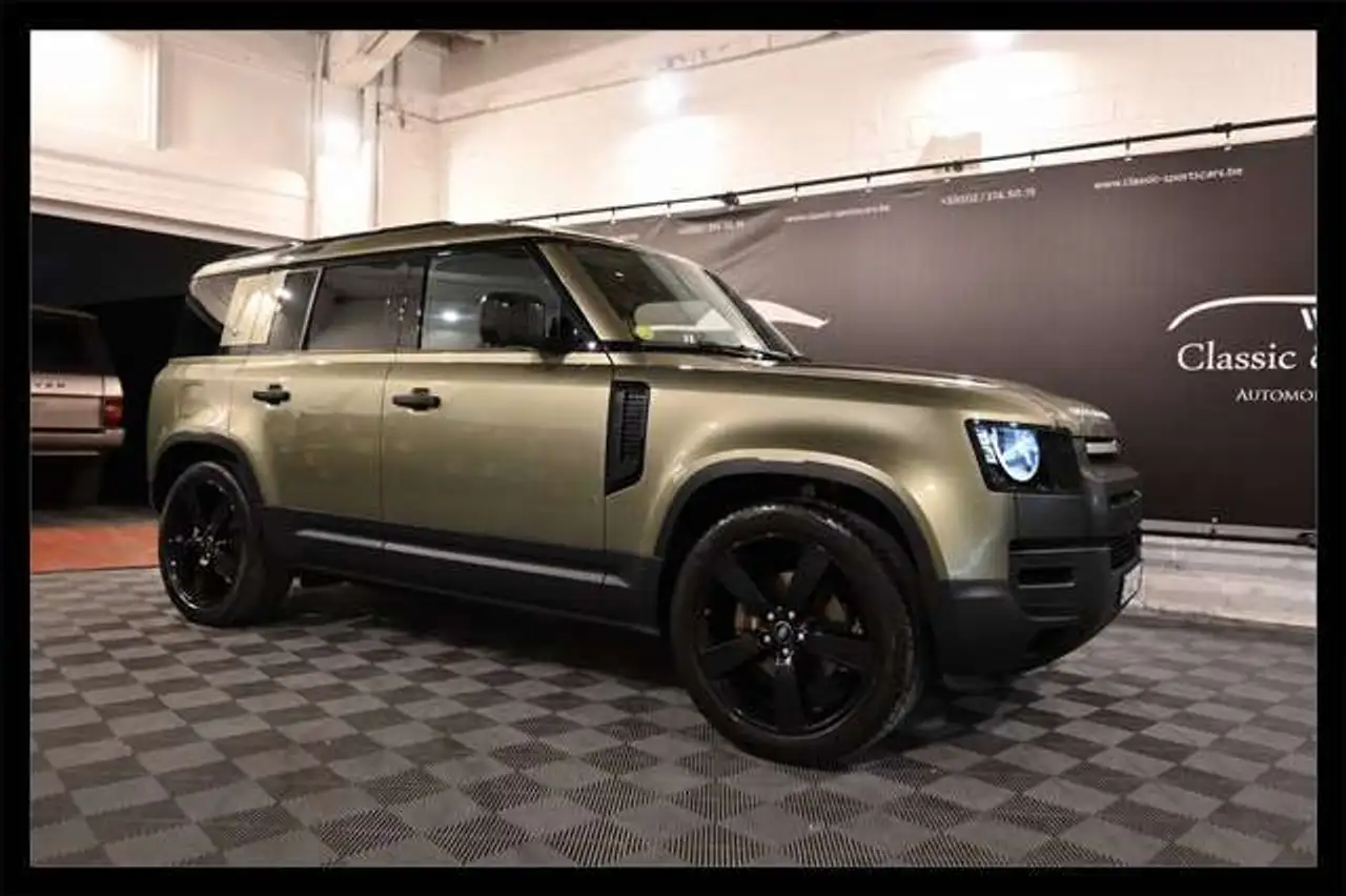 Land Rover Defender Defender 110 3.0 D200 EURO 6e / 7 SEATS / AIR SUSPENSION / CAMERA 360 / ATTELAGE / JANTES 22 / CARPLAY / BLACK — photo 1 of 25
