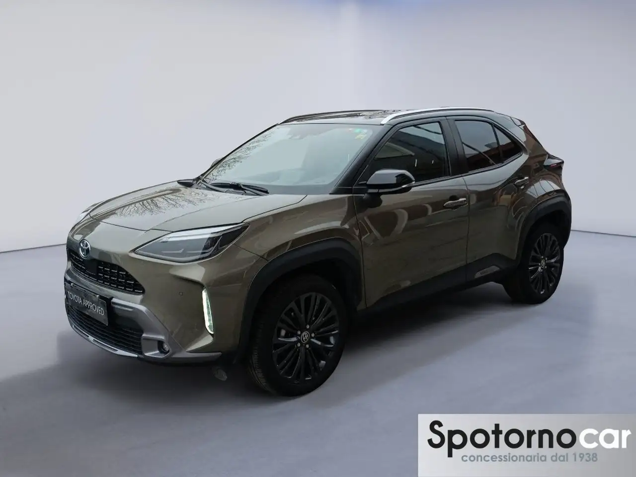 Toyota Yaris Cross Yaris Cross 1.5 Hybrid 5p. E-CVT Adventure — photo 1 of 20