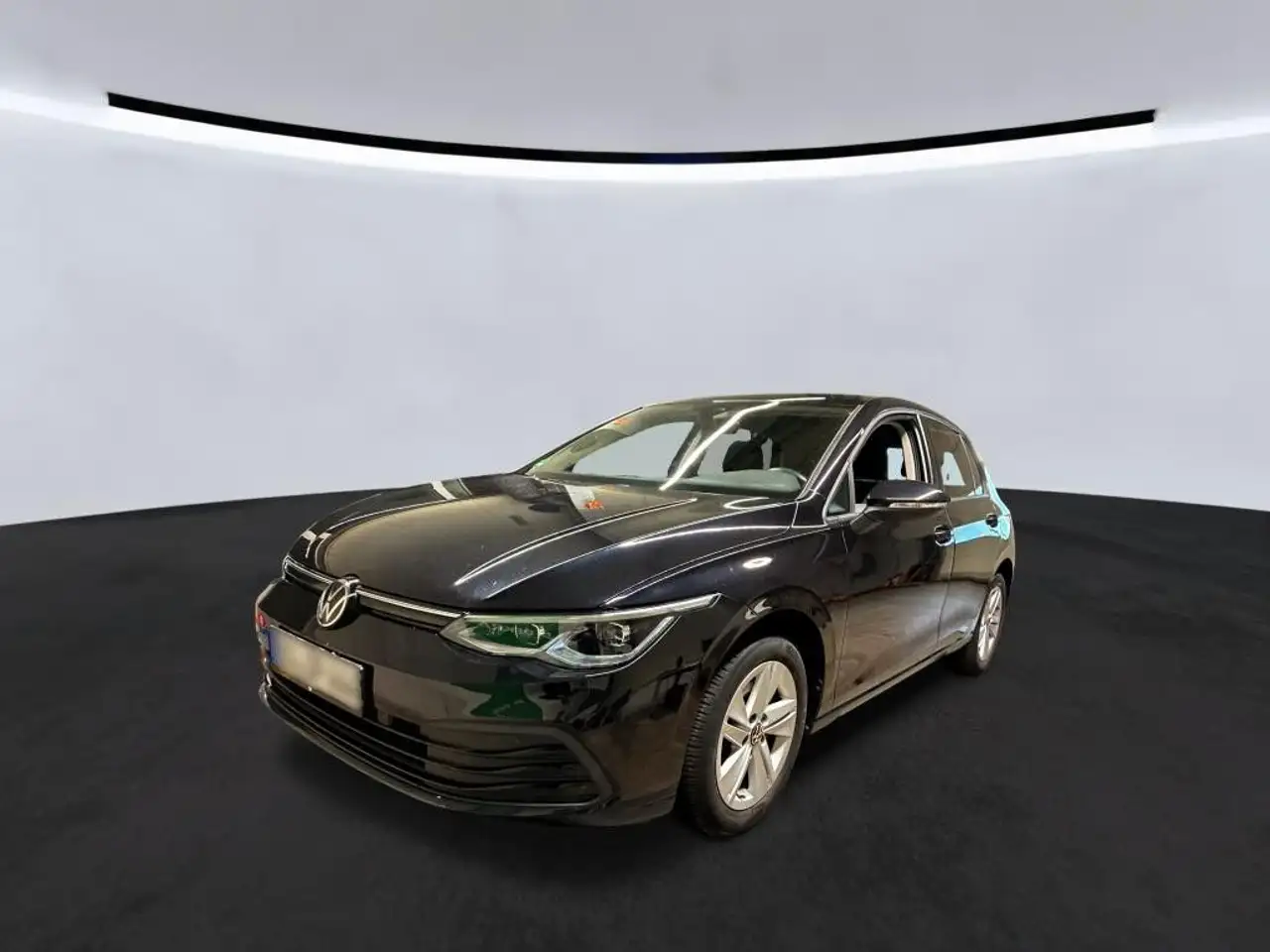 Volkswagen Golf VIII Lim. Life 1.5TSI LED Navi SHZ Alu — photo 1 of 8