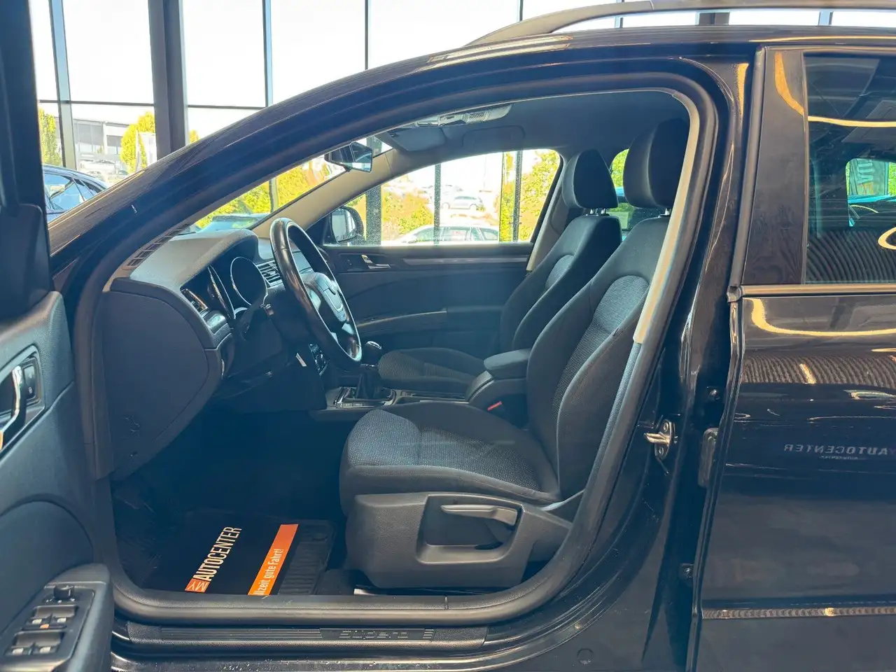 2013 Skoda Superb Combi *1.HAND*KLIMA*SZHZ*ZV*BC*TÜVNEU*, photograph 10