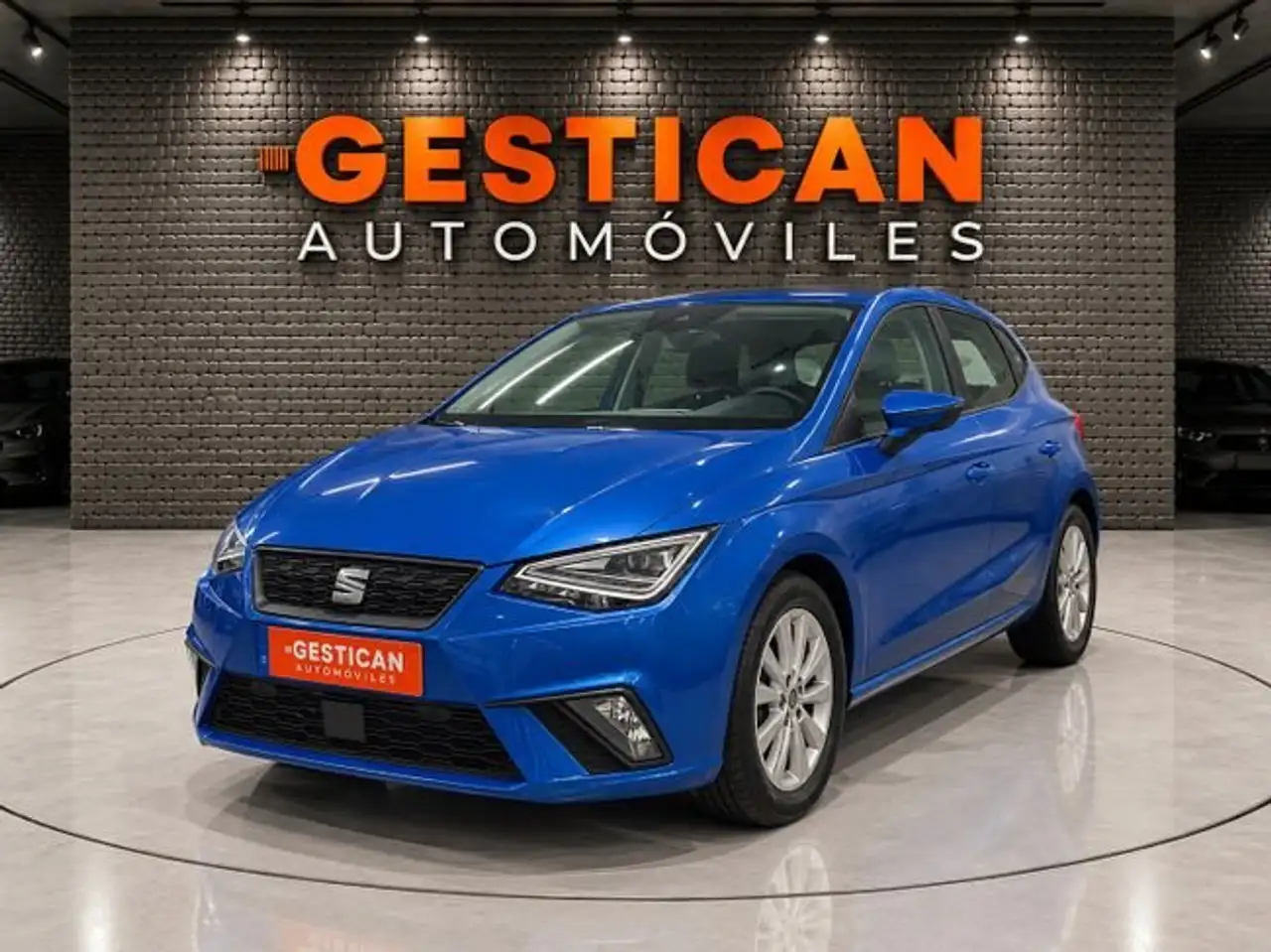 SEAT Ibiza 1.0 TSI 81kW (110CV) Style — photo 1 of 18