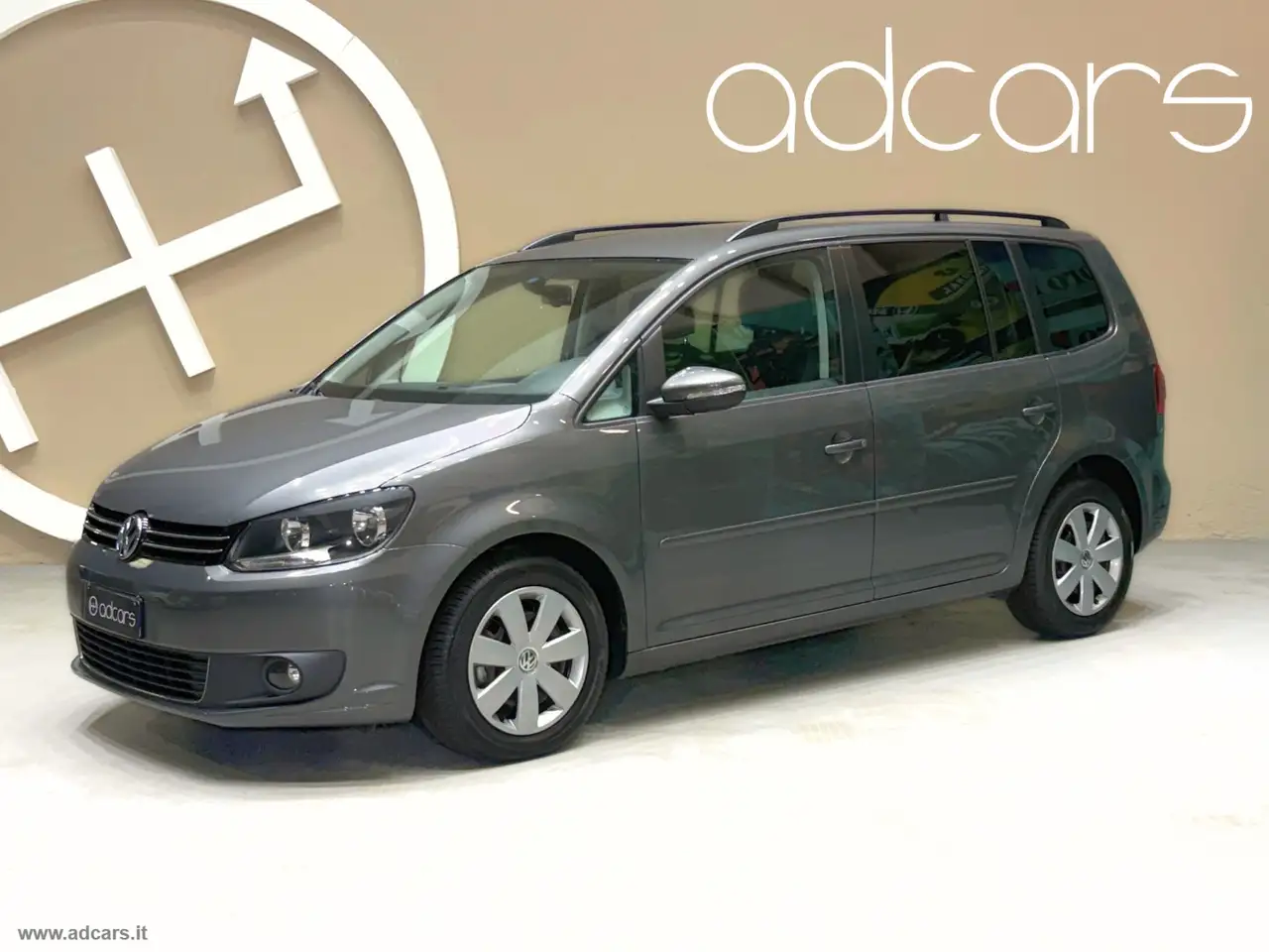 Volkswagen Touran Business 1.6 TDI Comfortline BMT *7 POSTI* — photo 1 of 15