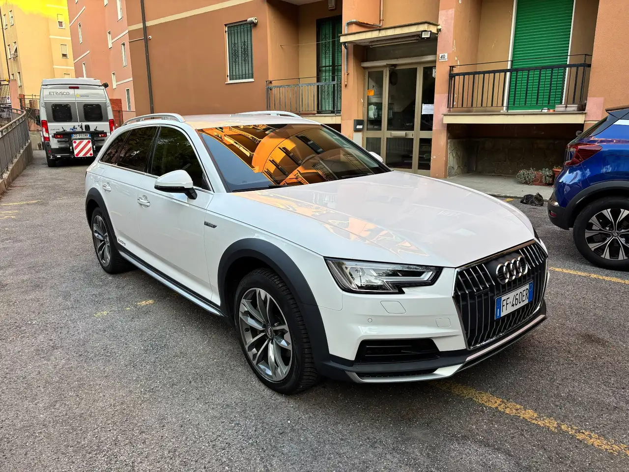 Audi A4 allroad 2.0 tdi Business Plus — photo 1 of 11