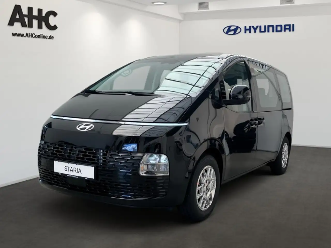 Hyundai STARIA (9-Sitzer) HEV 1.6 T-GDI 2WD 6-AT Trend — photo 1 of 21