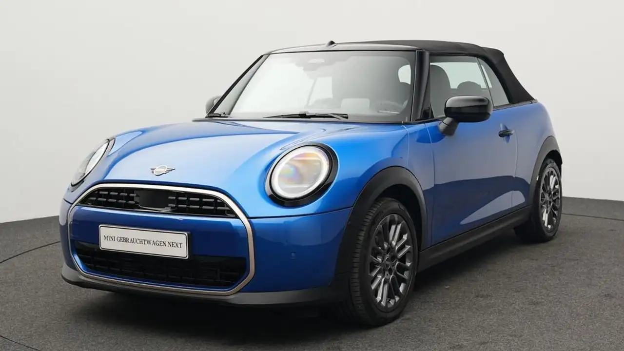 MINI Cooper C Cabrio Favoured Trim — photo 1 of 26