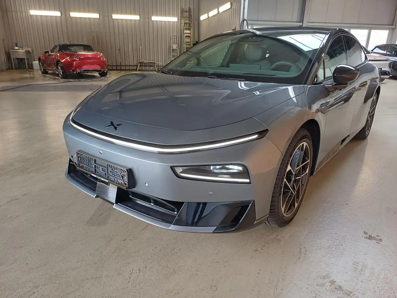 Xpeng P7+ AWD Performance — photo 1 of 13