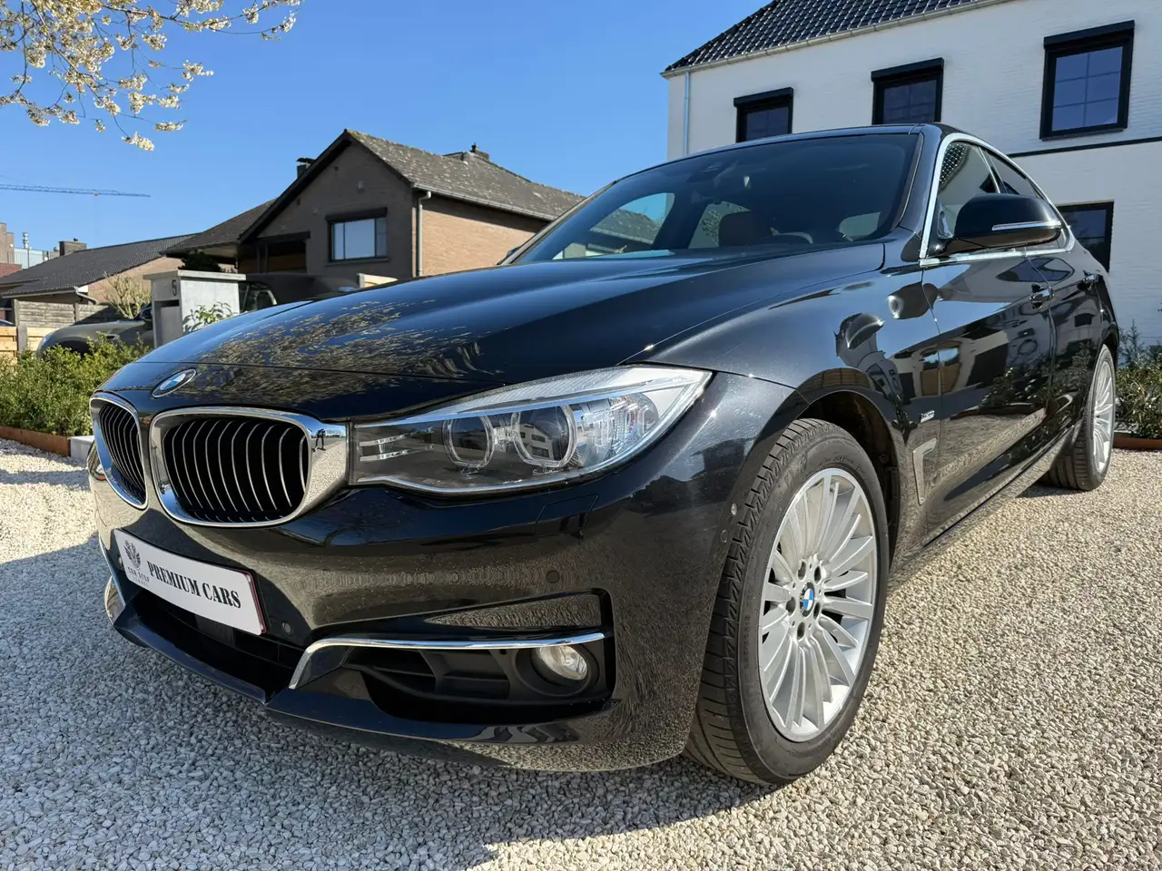 BMW 328 Touring 328i XDRIVE — photo 1 of 15