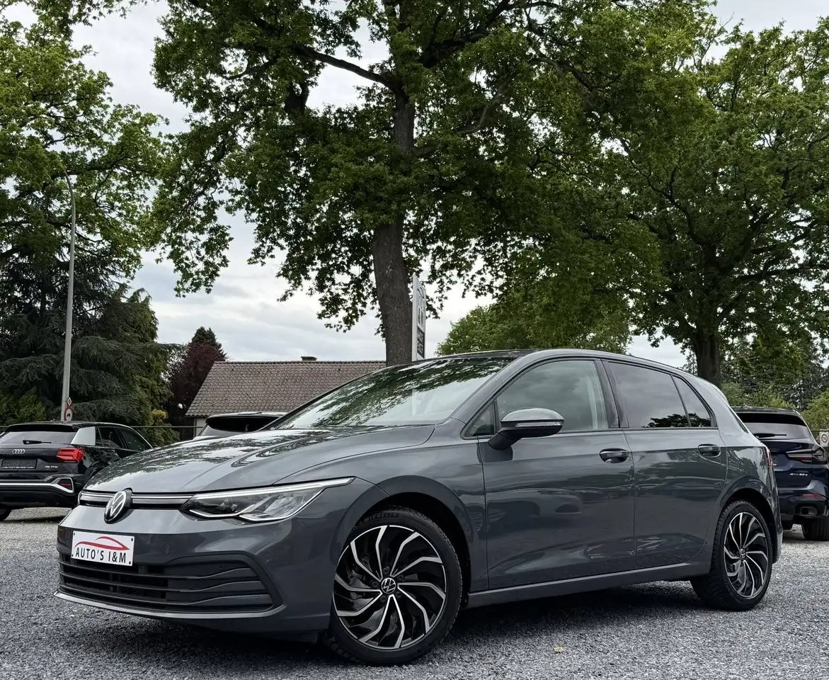 Volkswagen Golf 1.0 eTSI 2024 DSG Led Camera Zetelver. Garantie! — photo 1 of 15